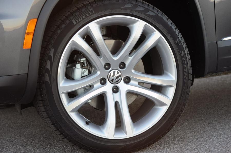  Volkswagen Tiguan 2011 года  (фото 88 из 146)